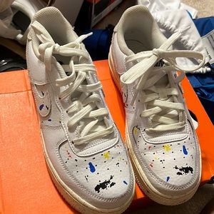 Gentle worn Air Force ones. Size 5.5.
